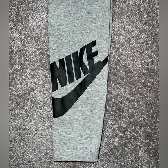 Nike Tights - Picture 9 of 10